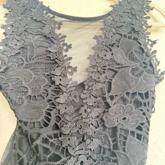 NWOT Bodysuit Women Small See-thru Floral Applique Sleeveless Low Back Black S - Picture 2 of 6